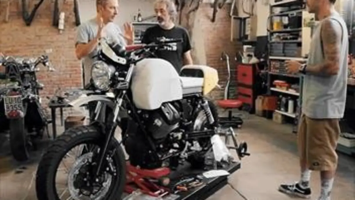 Lord of The Bikes S01E03