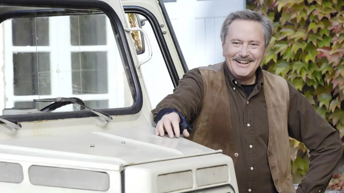 Louis la Brocante S10E04 Louis et les pots cassés