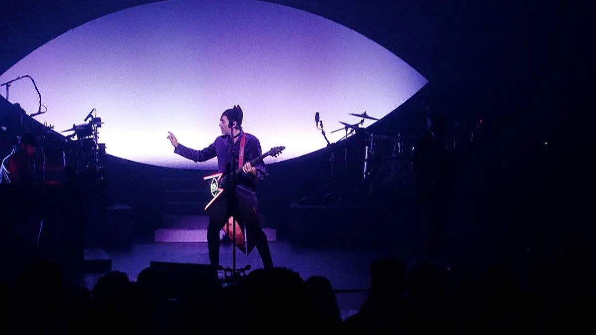 M aux Folies Bergères : En rêvalité