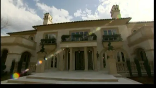 Ma maison de ouf Criss Angel, Julia Mancuso et Vernon Davis