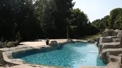 Sur RMC Story à 21h10 : Ma piscine de rêve
