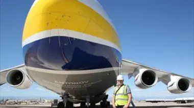 Antonov 124 : le mastodonte des airs