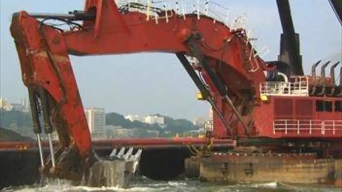 Machines de titan spécial S01E04 Dragues