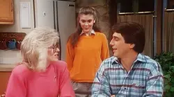 Madame est servie S04E17 Tony entre à l'université en streaming