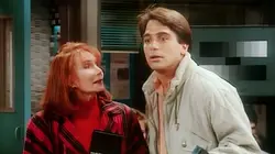 Madame est servie S07E13 Combat pour un micro