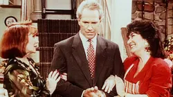 Madame est servie S07E21 Entre les deux son coeur balance