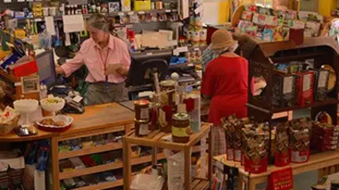 Magasin Lebaron, North Hatley