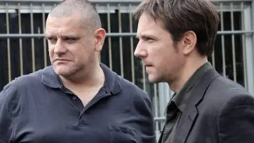 Main courante S01E07 La goutte d'eau