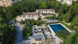 Maisons et hôtels de légende L'Oustau de Baumanière