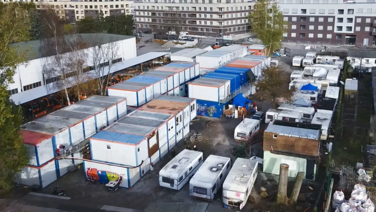 Mal-logement : vivre dans des conteneurs