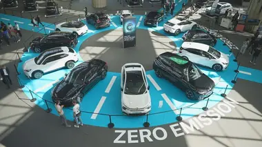 La voiture hors des clous