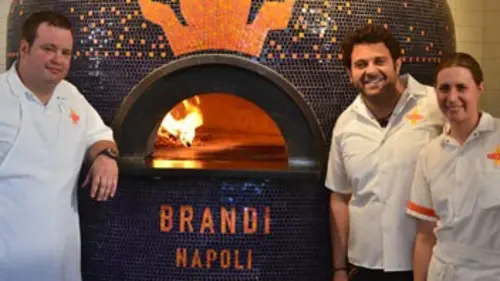 Man vs Food Nation S04E18 St Paul