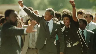 Mandela, un symbole contre l'apartheid