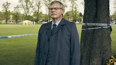 Manhunt S01E01