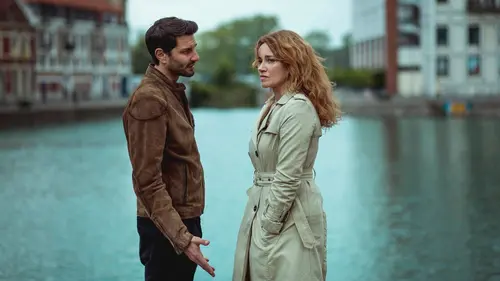 Manipulations S01E03