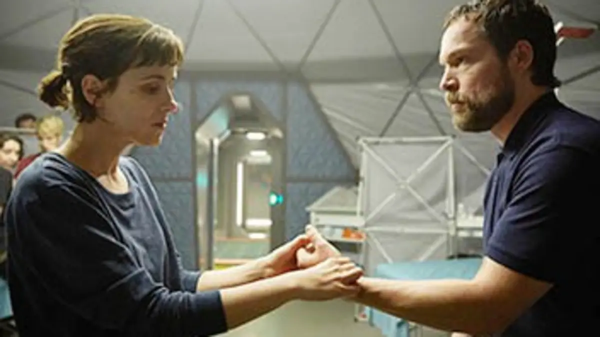Mars (OU UEFA Europa League) S01E05 Isolement extrême