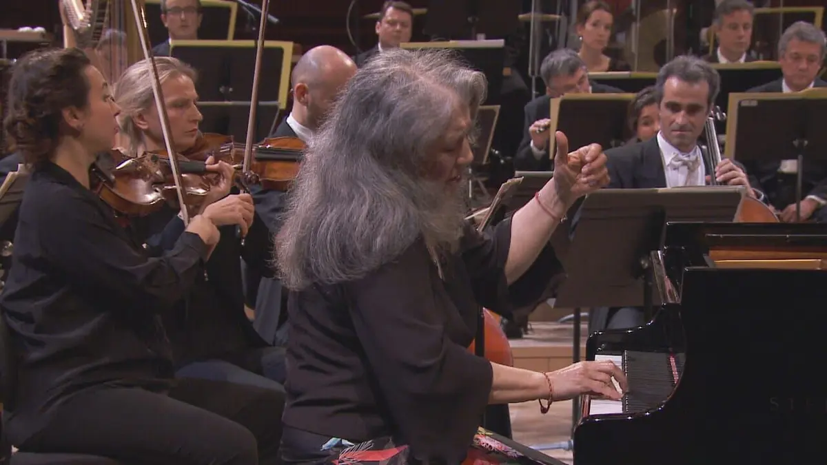 Martha Argerich joue le 1er Concerto pour piano de Chopin