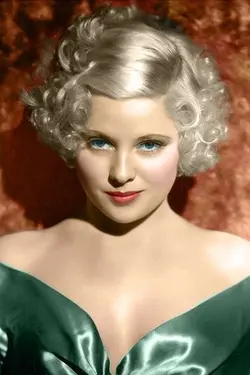 Photo Mary Carlisle