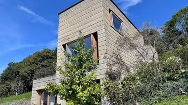 Du béton au pisé