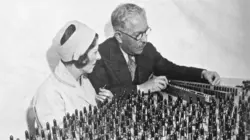 Max Factor le héros des stars
