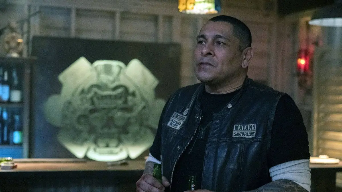 Mayans S03E09 L'ombre de la mort