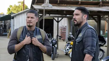 Mayans S02E05 Diversions