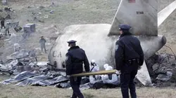 Air Crash S02E01 Y a-t-il un copilote... ? / Vol BA 5390, une erreur de taille