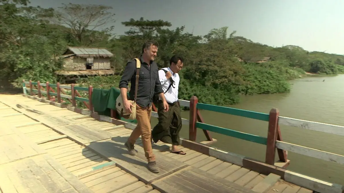 Médecines d'ailleurs Myanmar, les médecins tatoueurs