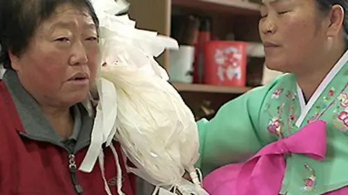 Médecines d'ailleurs S01E16 Corée du Sud, le retour des esprits