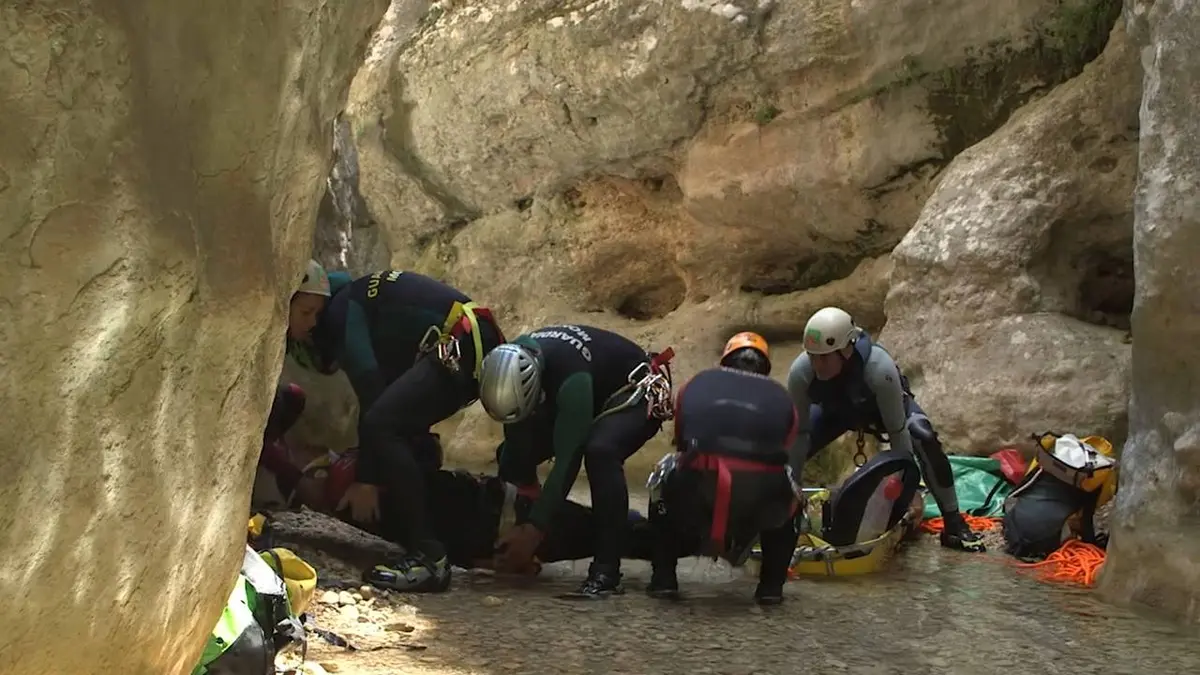 Médecines d'ailleurs S03E00 Espagne, médecine d'urgence en canyon