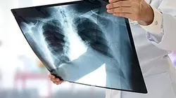 Visuel de Médecins internistes, dans l'ombre du Dr House