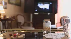 Visuel de Médicaments, la vieillesse en otage