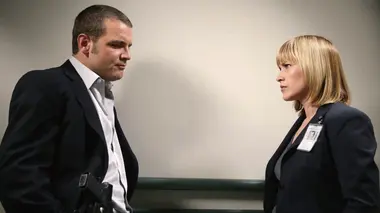 Medium S02E19 Un flic dans la mafia