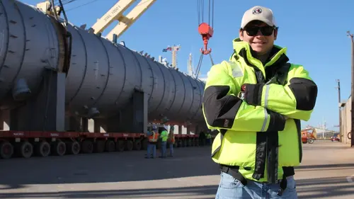 Méga convois Billion-Dollar Superbuild