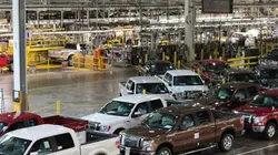 Mega Factories S05E07 Ford F150