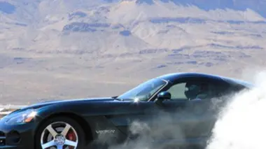 Mega Factories S04E03 Dodge Viper