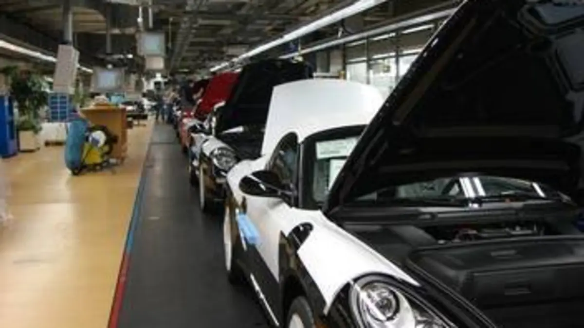 Megafactories S06E09 Porsche 911