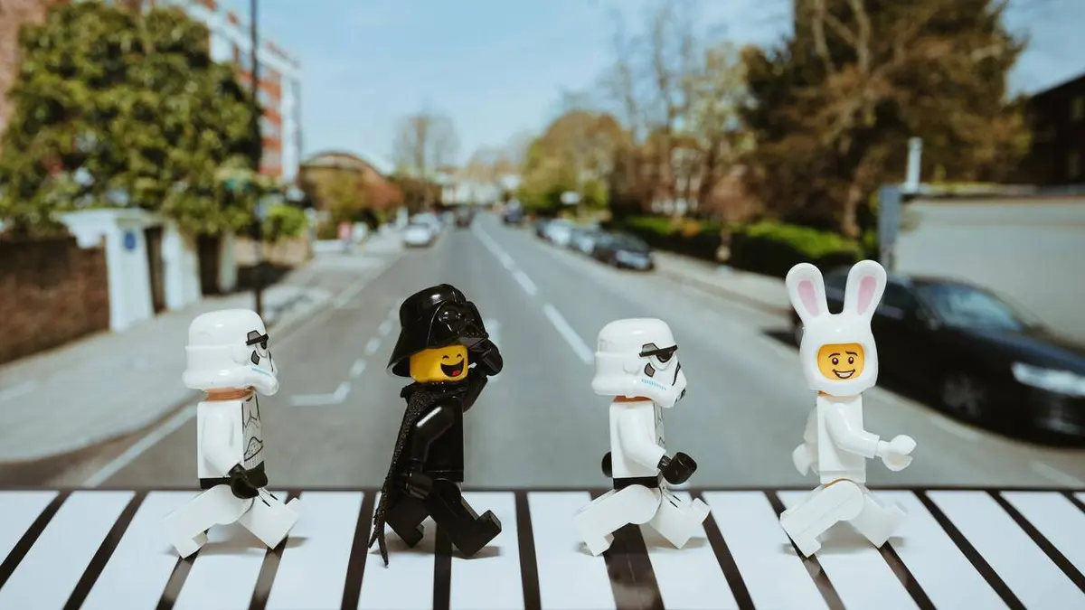 Megafactories S05E04 Lego
