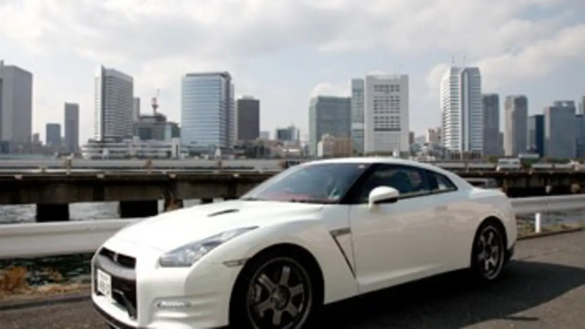 Megafactories Supercars S06E12 Nissan GT-R