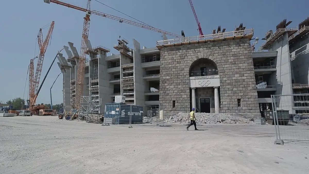 Megastadium : le tour d'Europe Budapest vs Bucarest : les temples des titans