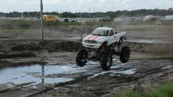 Mégatrucks : qui sera le meilleur ? Course de rivaux