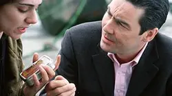 Meurtres à l'anglaise S02E01 Solidarité oblige