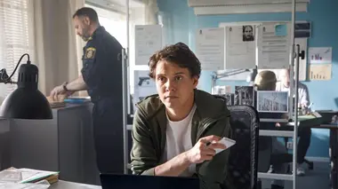 Meurtres à Sandhamn S15E01 Lili