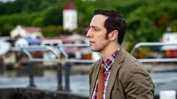 Meurtres au paradis S12E02 Les survivalistes en streaming