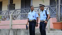 Meurtres au paradis S06E03 La maison Cécile