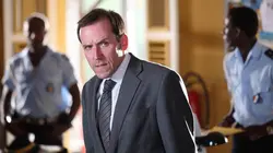 Meurtres au paradis S01E01 Le shérif est mort