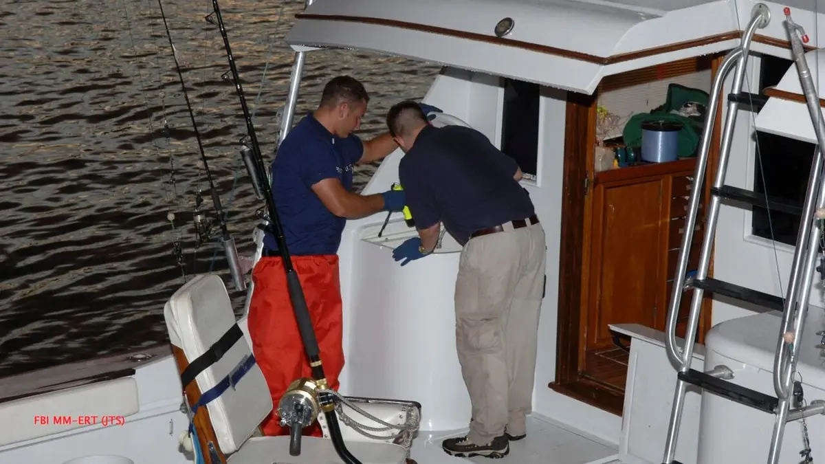 Meurtres en eaux profondes Le pilote meurtrier