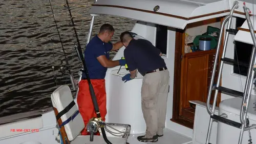 Meurtres en eaux profondes Le pilote meurtrier