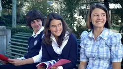 Mia et moi S01E20 La caverne de la vérité en streaming