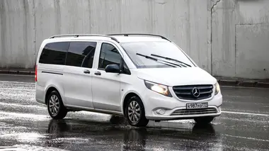 Une Mercedes Metris pour Marc Anthony